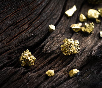 The TRUE Anti-Aging Benefits of 24k Gold in Skincare